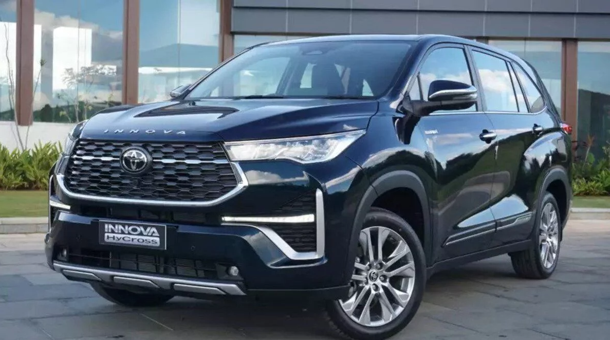 7 Seater Car for Rent with Driver – Rent a spacious and comfortable 7-seater car with a professional driver for travel across the UAE.